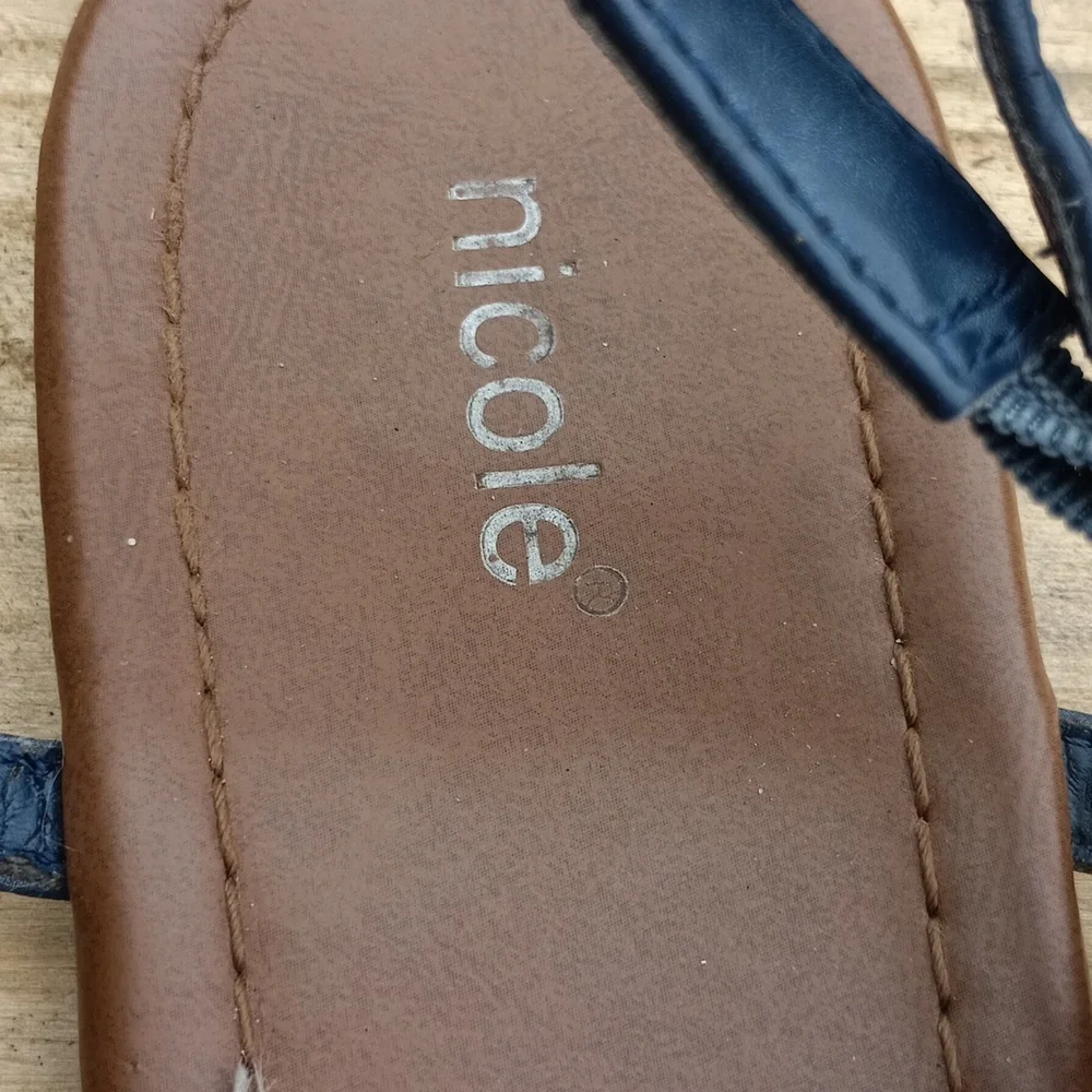 Sandals - Picture 2 of 3